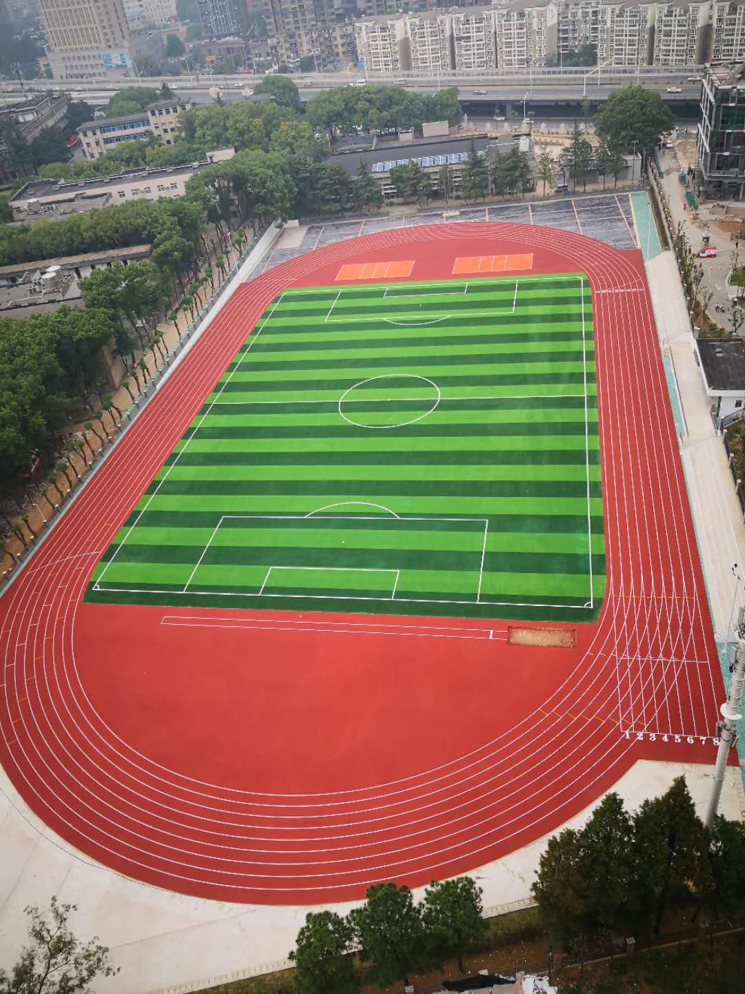 湖北省邮电学校运动场1.jpg